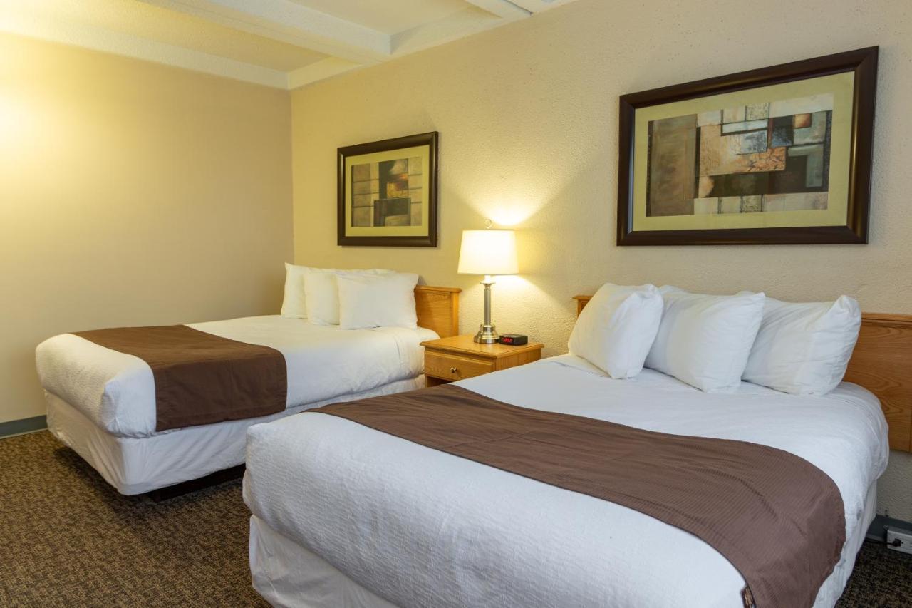 Bcm Mcmurray - Downtown 3*