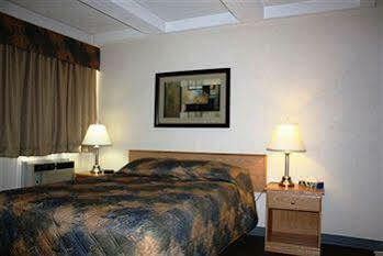 Motel Bcm Mcmurray - Downtown 3*